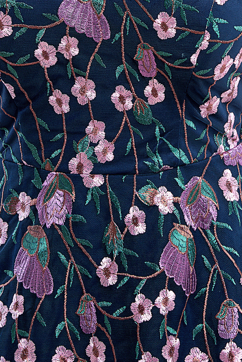 Wholesale Sleeveless Floral Mesh Maxi Dress – City Goddess